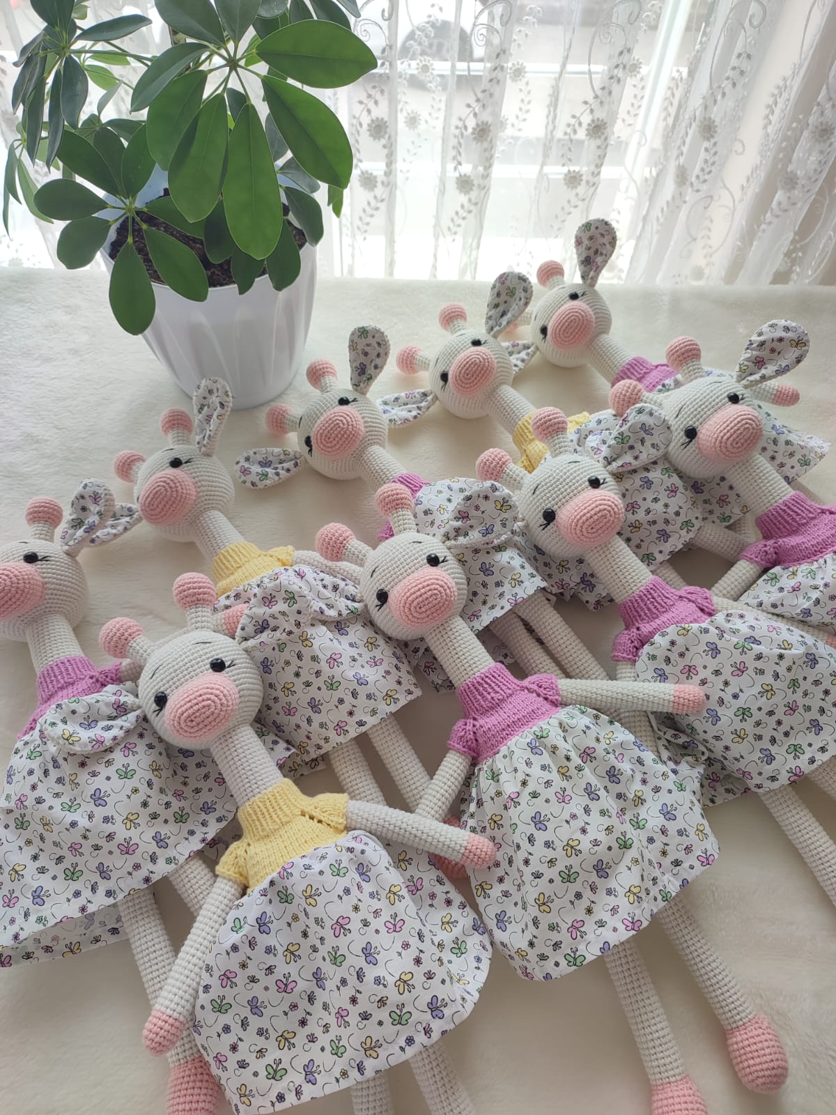 Crochet Princess Lady Giraffe: Cuddly Keepsake & Elegant Nursery Decor