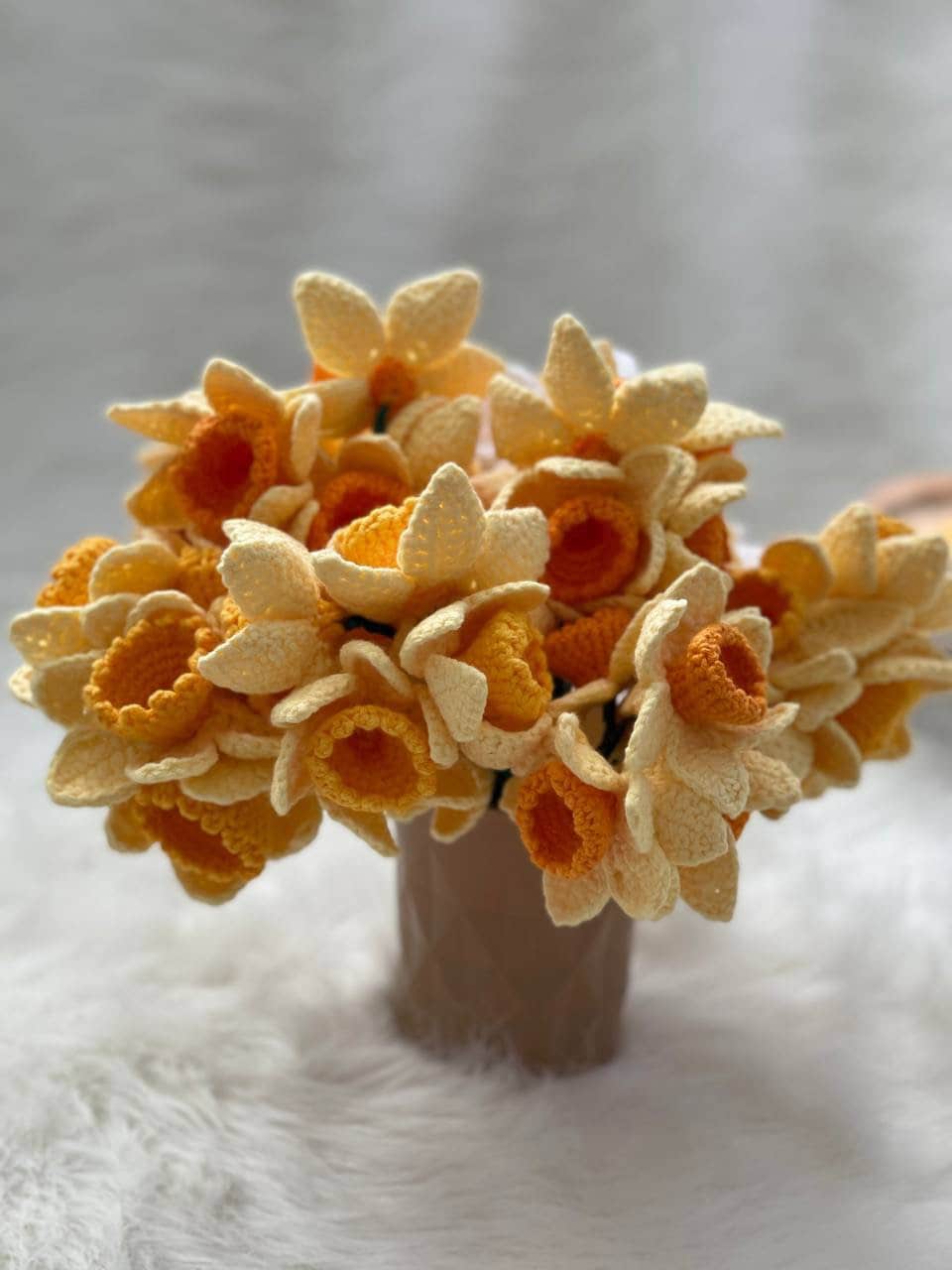 Crochet Flower Home Decor, Amigurumi Spring Flower Daffodil Ornament, Crocheted Flower for Living Room, Dining Room, Bedroom and Kitchen