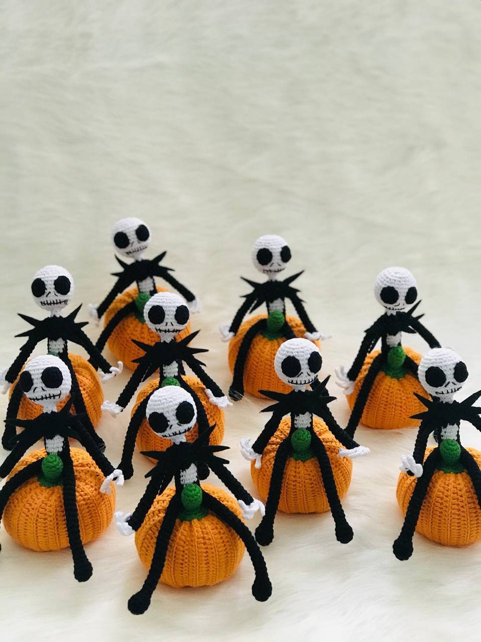 Halloween Crochet Skeleton with Pumpkin, Halloween Pumpkin, Knitted Skeleton, Knitted Pumpkin, Crochet Halloween Decor,