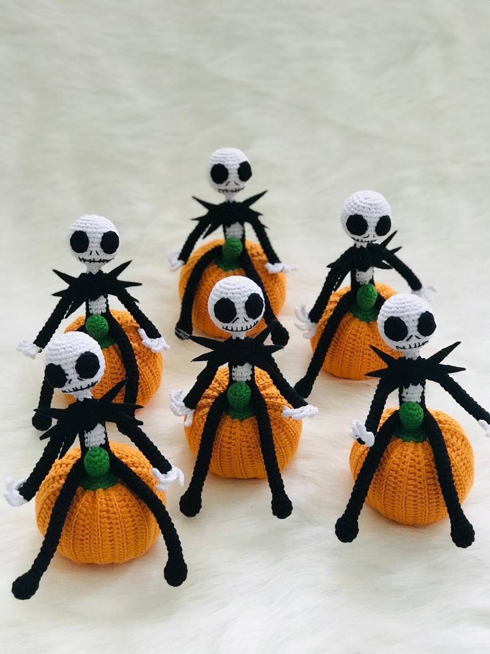 Halloween Crochet Skeleton with Pumpkin, Halloween Pumpkin, Knitted Skeleton, Knitted Pumpkin, Crochet Halloween Decor,