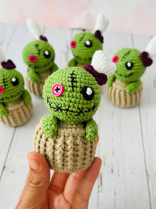 Halloween green monster, Crochet Halloween decor, crochet monster , knitted monster