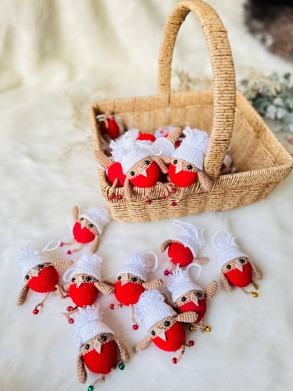 Cute Robin Tree decoration