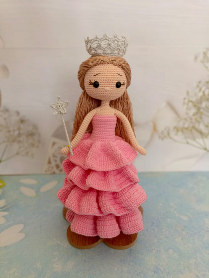Glinda Crochet doll . Elphaba crochet doll.