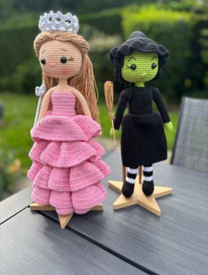 Glinda Crochet doll . Elphaba crochet doll.