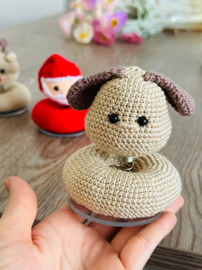 Dashboard shaking head decor